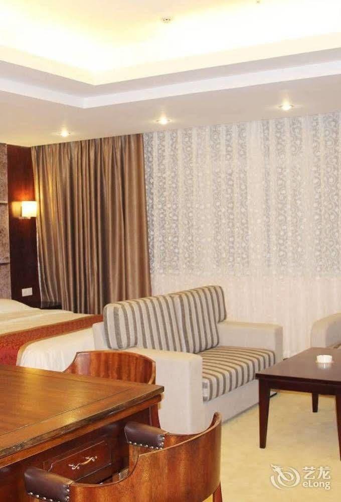 Chengdu Ronghome Hotel المظهر الخارجي الصورة