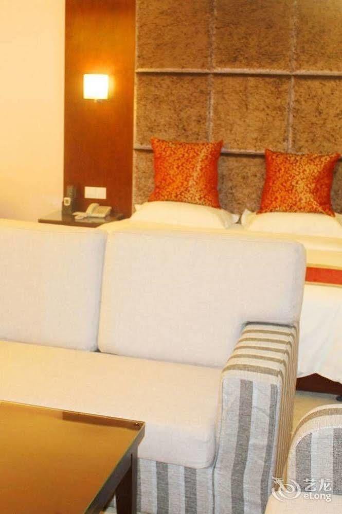 Chengdu Ronghome Hotel المظهر الخارجي الصورة